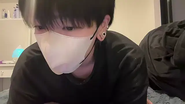 tora3220 online show from February 8, 2026, 12:52 pm