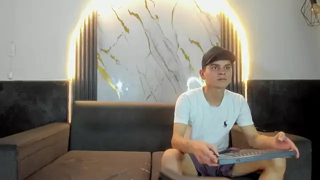 liam coleman25 online show from February 21, 2026, 4:24 am