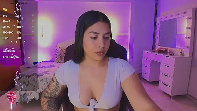 Snapshot of kloe28 chatting on June 2, 2026, 3:30 am kloe28 online show from June 2, 2026, 3:30 am