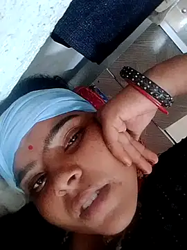 Snapshot of Cuty_nensi chatting on October 7, 2025, 4:31 am Cuty nensi online show from October 7, 2025, 4:31 am