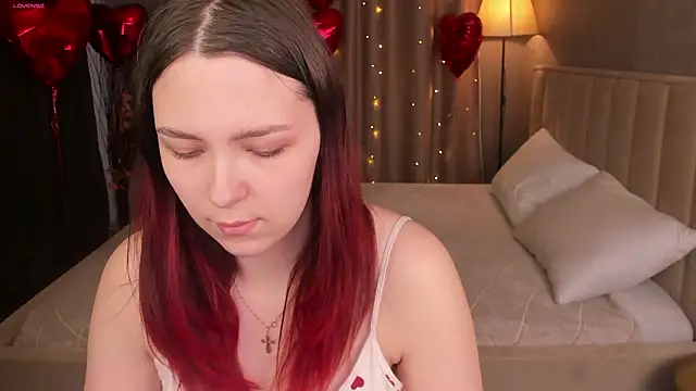 Monica  Queen online show from February 27, 2026, 5:18 am