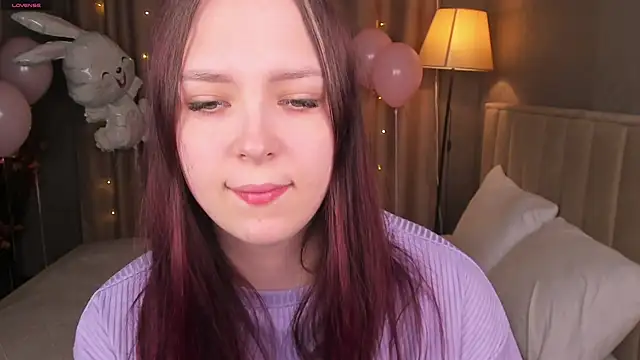 Monica  Queen online show from April 10, 2026, 5:34 am