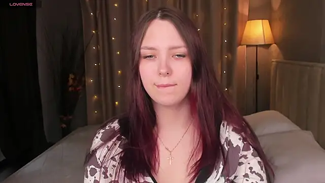 Monica  Queen online show from April 13, 2026, 5:24 am