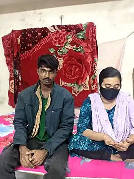 Love Queen11 online show from February 13, 2026, 4:03 pm