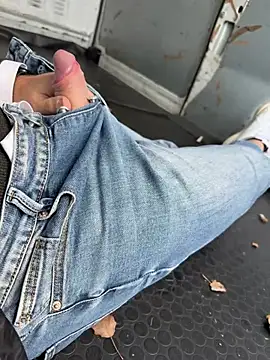 Italianofirenze online show from March 24, 2026, 4:01 pm