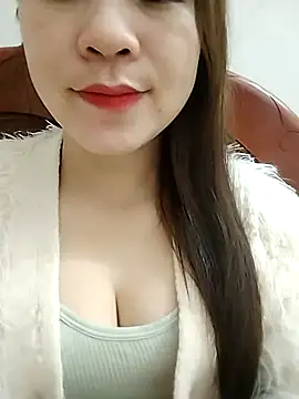 Girl Shy2000 online show from December 18, 2025, 10:05 pm