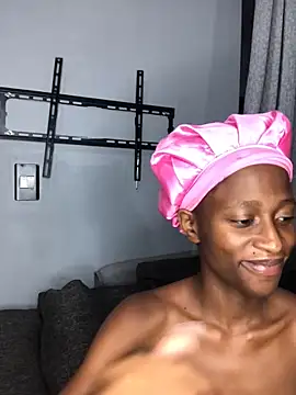 Caramel102004 online show from February 10, 2026, 11:31 pm