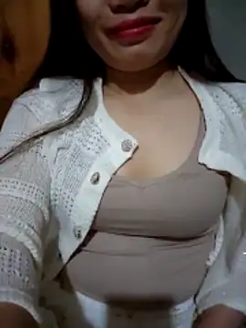 Meoweo 23 online show from December 18, 2025, 4:35 pm