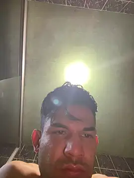 Moisesjrtapia online show from June 22, 2026, 4:37 pm