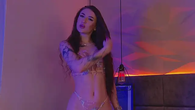 Luna Olsen online show from November 24, 2025, 6:40 pm