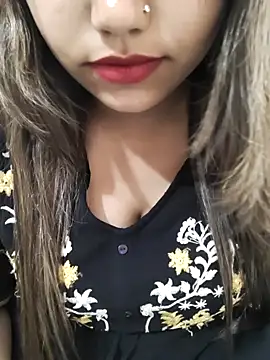 Miss Rose   online show from November 4, 2025, 6:29 pm