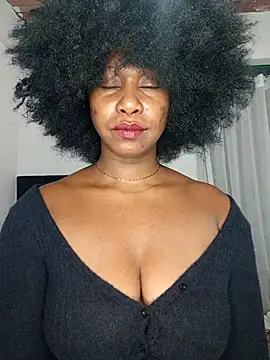 Opal S online show from November 20, 2025, 4:45 am