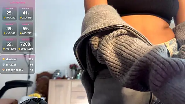 Snapshot of EvaJetty chatting on September 28, 2025, 1:49 pm EvaJetty online show from September 28, 2025, 1:49 pm