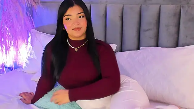 EmmaBlossom online show from November 13, 2025, 7:46 pm