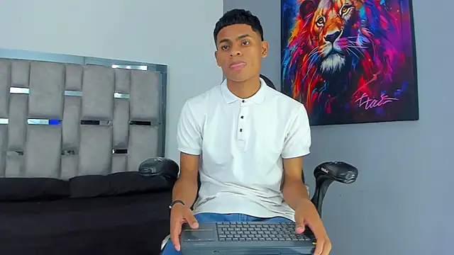 Snapshot of paull_cassidy chatting on November 21, 2025, 7:34 pm paull cassidy online show from November 21, 2025, 7:34 pm