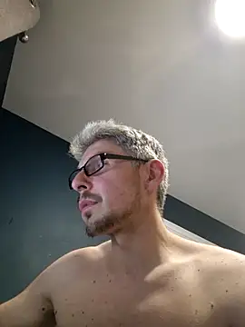 CerveniXXL online show from April 21, 2026, 7:28 pm