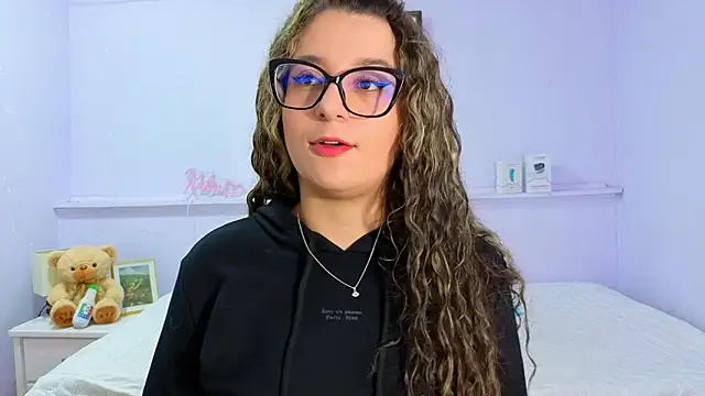 katiaa lovv online show from October 8, 2025, 11:41 am