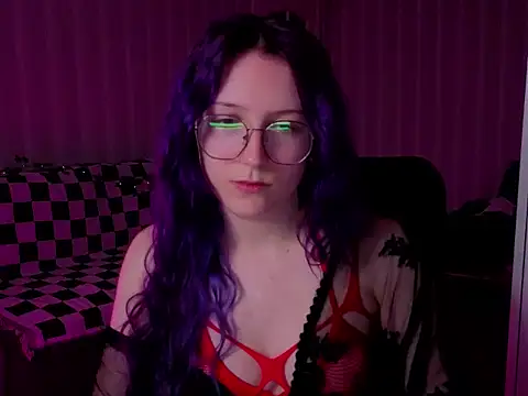 violet-siren-x online show from May 28, 2026, 5:54 pm