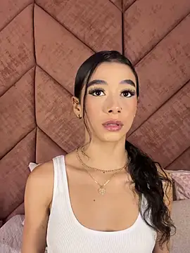 ChloeRosses online show from February 3, 2026, 3:37 am