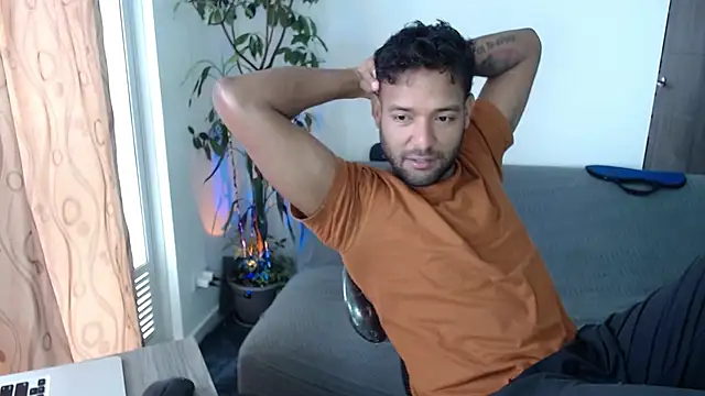 Snapshot of Orlando_horny chatting on October 4, 2025, 2:37 pm Orlando horny online show from October 4, 2025, 2:37 pm