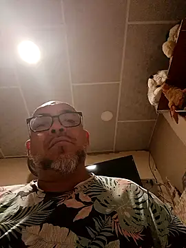 Snapshot of ANTHONYHOTT69 chatting on January 18, 2026, 9:07 pm ANTHONYHOTT69 online show from January 18, 2026, 9:07 pm