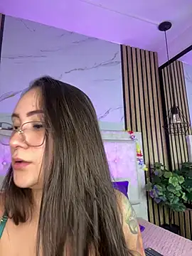 Honey noir online show from January 9, 2026, 7:04 pm