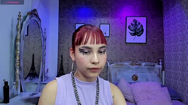 Megane whitte online show from October 5, 2025, 4:00 am