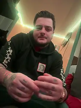 latenightguy online show from January 11, 2026, 4:39 am