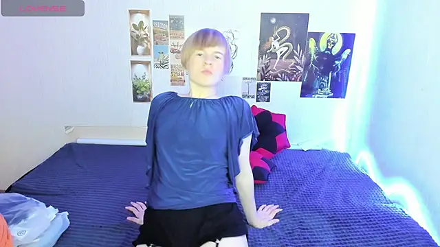 Cattie w  online show from November 28, 2025, 1:19 am