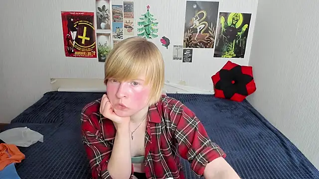 Cattie w  online show from March 12, 2026, 1:12 am