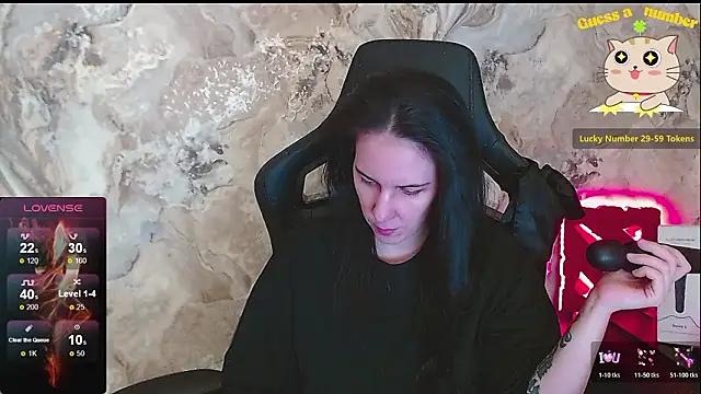 Irwi Tomboy online show from March 9, 2026, 1:04 pm