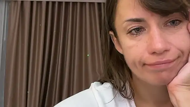 Snapshot of Roriann chatting on February 11, 2026, 1:16 pm Roriann online show from February 11, 2026, 1:16 pm