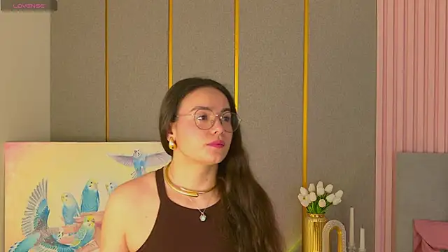 GabiBatista online show from April 13, 2026, 5:02 am