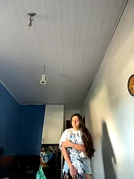 Snapshot of larj021bb chatting on November 17, 2025, 7:52 pm larj021bb online show from November 17, 2025, 7:52 pm