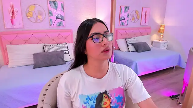 cherrylady 02 online show from April 21, 2026, 1:06 pm