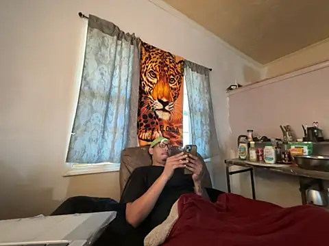 ThrowedWorldWide online show from March 13, 2026, 2:12 pm