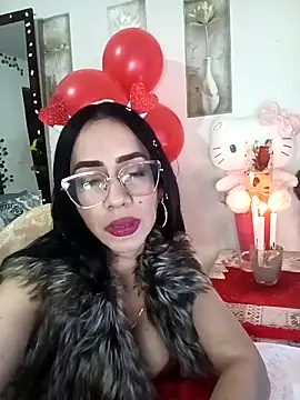 YaraDuartee online show from February 15, 2026, 1:02 am