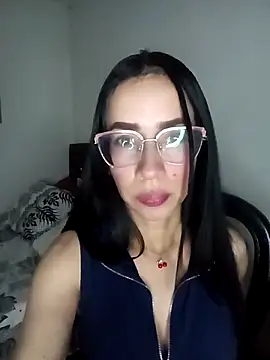 Snapshot of YaraDuartee chatting on April 8, 2026, 12:10 am YaraDuartee online show from April 8, 2026, 12:10 am