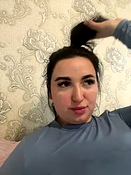 Snapshot of LoveMiQueen1 chatting on October 4, 2025, 1:20 pm LoveMiQueen1 online show from October 4, 2025, 1:20 pm