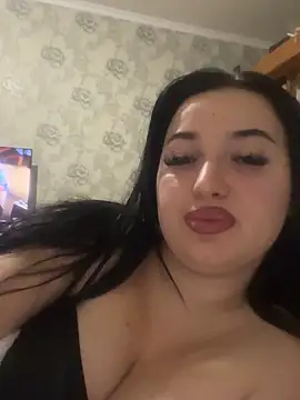Snapshot of LoveMiQueen1 chatting on October 13, 2025, 7:14 pm LoveMiQueen1 online show from October 13, 2025, 7:14 pm