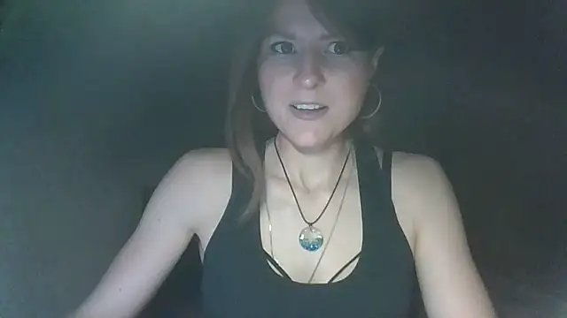 Arivonne online show from April 3, 2026, 6:17 pm