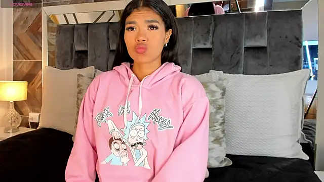 NaylaGrey online show from October 17, 2025, 11:46 am