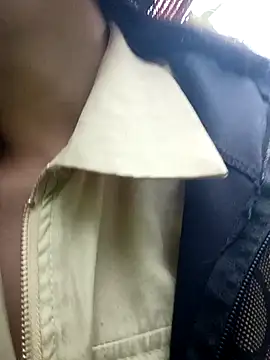 bree-zz online show from February 2, 2026, 2:21 am