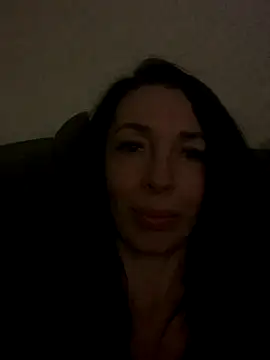 ViollaXlove online show from October 3, 2025, 5:10 pm