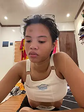 Obre17 online show from April 18, 2026, 1:20 am