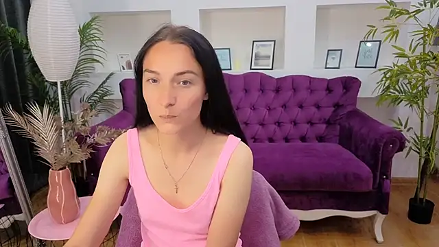 Snapshot of Emilly__Grey chatting on May 31, 2026, 6:04 pm Emilly Grey online show from May 31, 2026, 6:04 pm