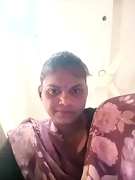 Snapshot of SHMA-77 chatting on February 13, 2026, 11:06 am SHMA-77 online show from February 13, 2026, 11:06 am