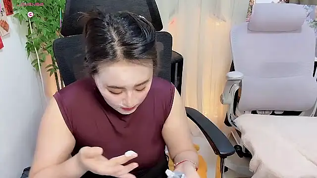 NEWONETO online show from March 28, 2026, 3:11 pm