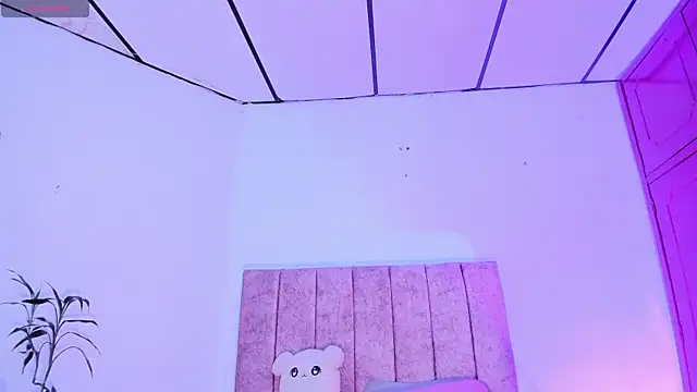 Snapshot of Mila_1wood chatting on June 19, 2026, 12:42 pm Mila 1wood online show from June 19, 2026, 12:42 pm