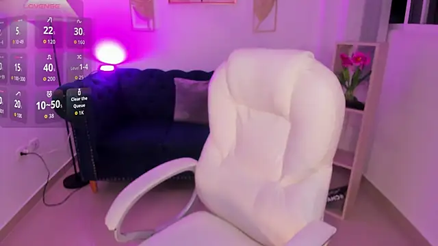 zharaa fox online show from April 1, 2026, 5:30 am